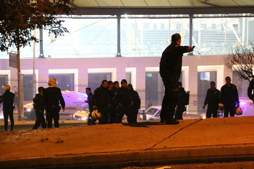 İstanbul Beşiktaş'taki patlama anı ve sonrasının fotoğrafları - 53