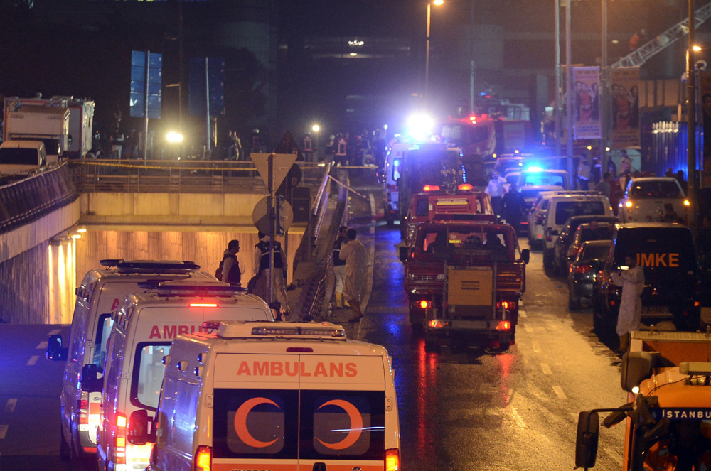 İstanbul Beşiktaş'taki patlama anı ve sonrasının fotoğrafları - 51