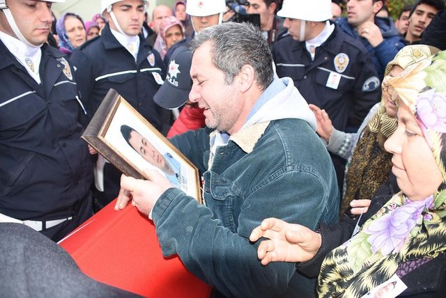 Türkiye, şehitlerini uğurladı - 104