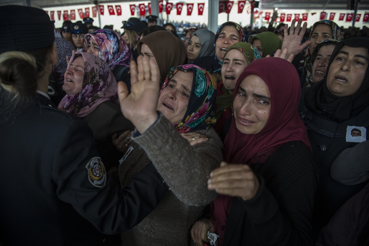 Türkiye, şehitlerini uğurladı - 146