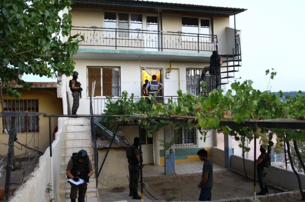 İzmir ve Adana'da operasyon - 5
