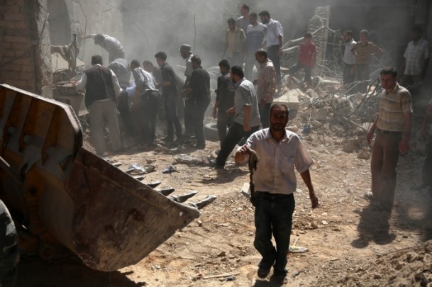 Suriye'de pazar yerine hava saldırısı - 5