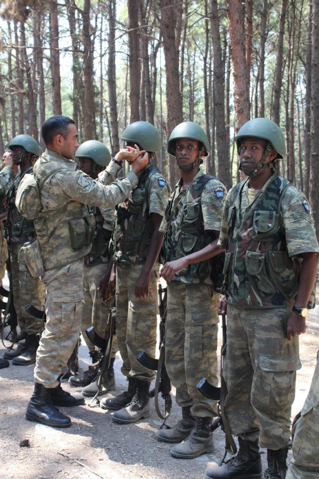 Somalili astsubaylar Balıkesir'de eğitiliyor - 927