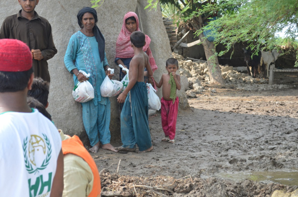 İHH Sel mağduru Pakistanlılara ulaştı - 530