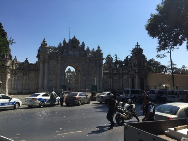 Dolmabahçe'de polise silahlı saldırı - 7