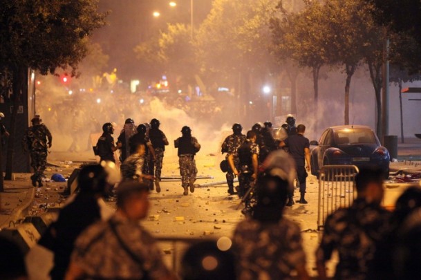 Lübnan'da 'yolsuzluk' ve 'çöp' krizi büyüyor - 753