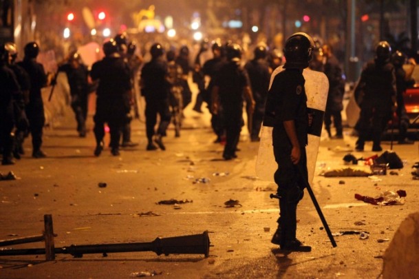 Lübnan'da 'yolsuzluk' ve 'çöp' krizi büyüyor - 752