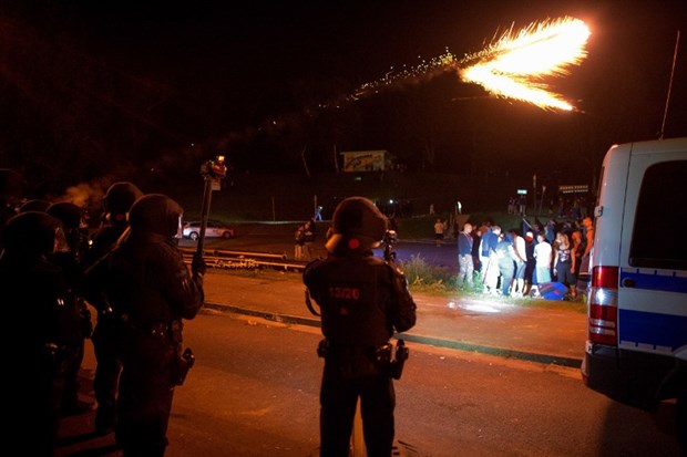 Almanya'nın göbeğinde 'Heil Hitler' sloganları - 4