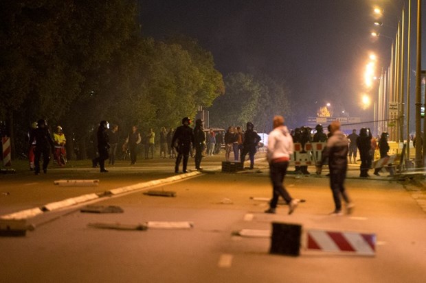 Almanya'nın göbeğinde 'Heil Hitler' sloganları - 9