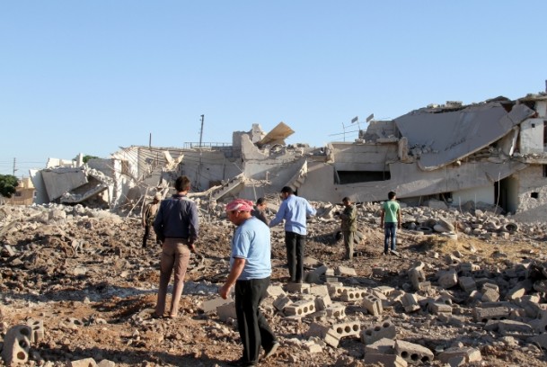 IŞİD bomba yüklü araçlarla saldırdı - 901