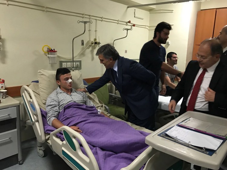 Abdullah Gül ve bakanlar yaralı askerleri yalnız bırakmadı - 2