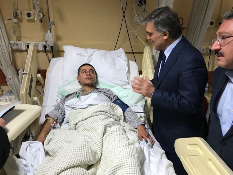 Abdullah Gül ve bakanlar yaralı askerleri yalnız bırakmadı - 3