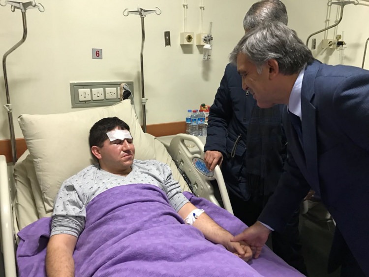 Abdullah Gül ve bakanlar yaralı askerleri yalnız bırakmadı - 9