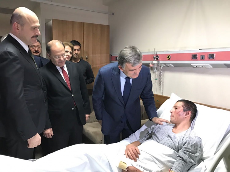 Abdullah Gül ve bakanlar yaralı askerleri yalnız bırakmadı - 10