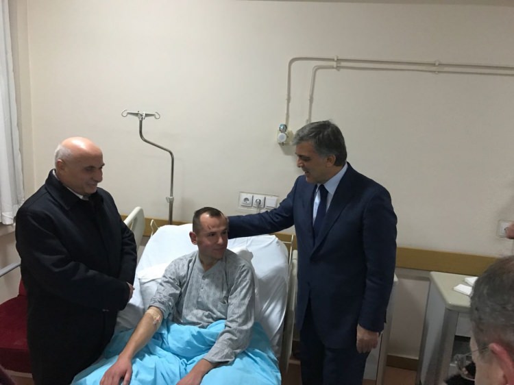 Abdullah Gül ve bakanlar yaralı askerleri yalnız bırakmadı - 8