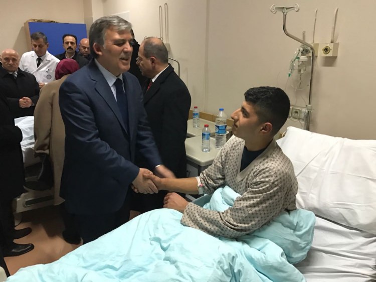Abdullah Gül ve bakanlar yaralı askerleri yalnız bırakmadı - 14