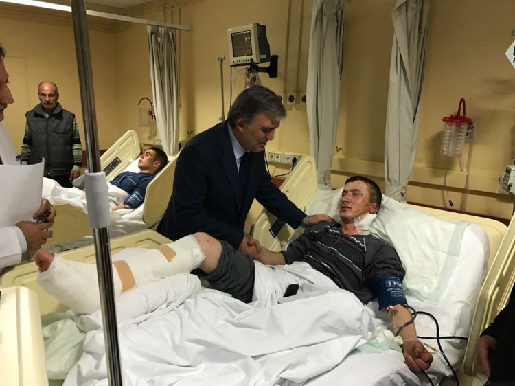 Abdullah Gül ve bakanlar yaralı askerleri yalnız bırakmadı - 16