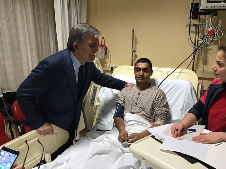 Abdullah Gül ve bakanlar yaralı askerleri yalnız bırakmadı - 23