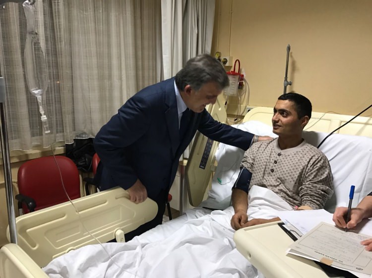 Abdullah Gül ve bakanlar yaralı askerleri yalnız bırakmadı - 25