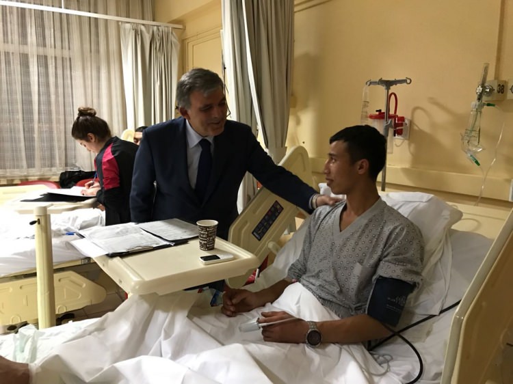 Abdullah Gül ve bakanlar yaralı askerleri yalnız bırakmadı - 28