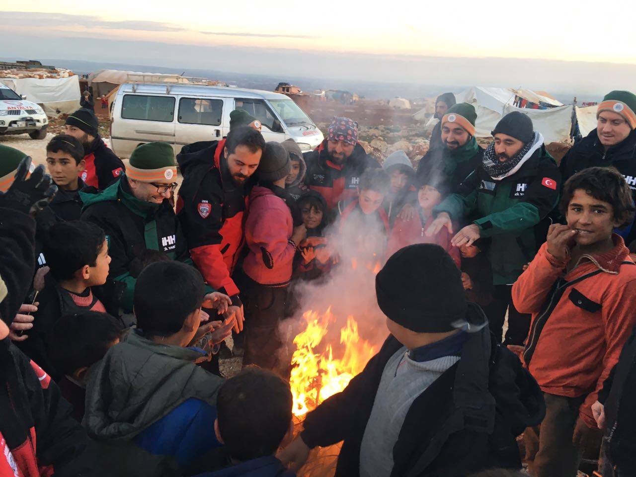 Halepli yetimler emin ellerde - 829