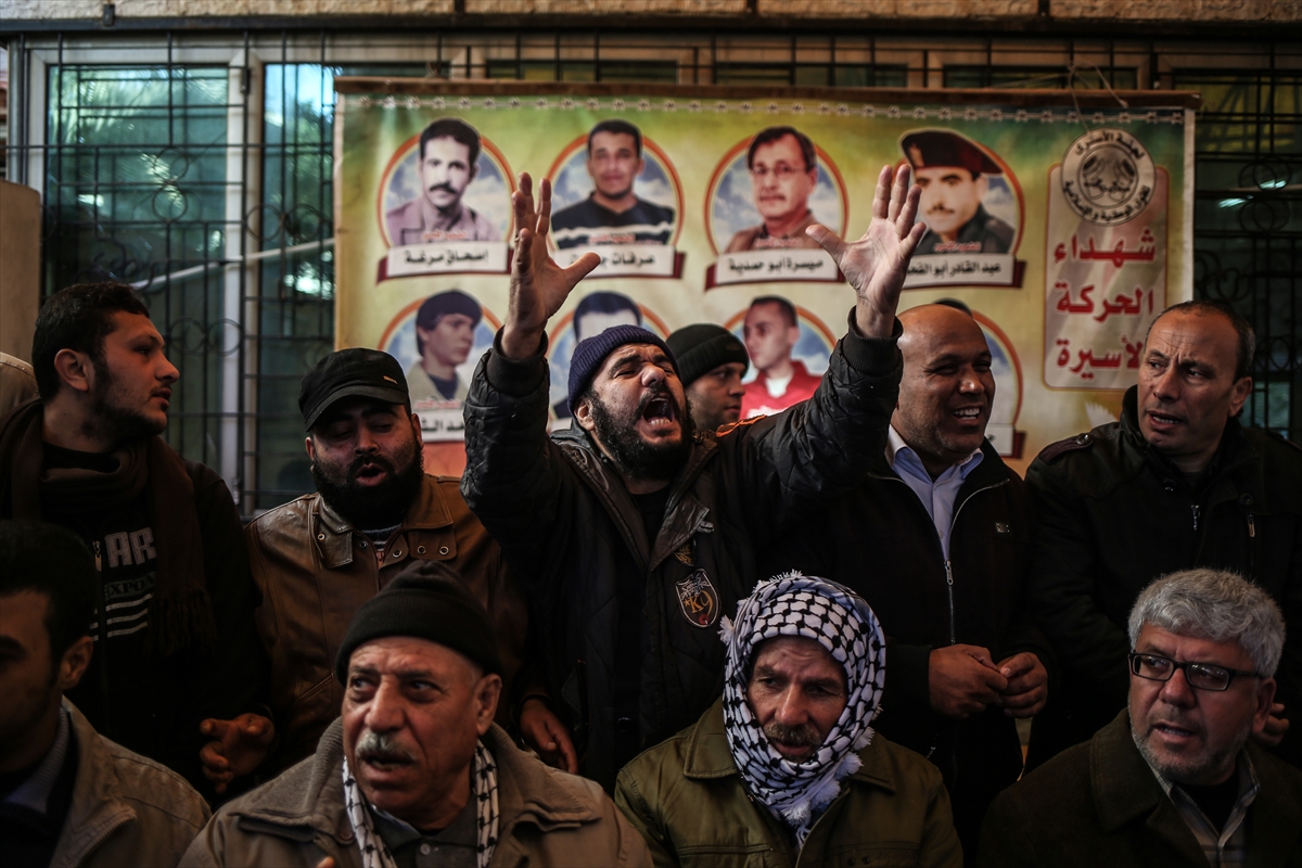 İsrail hapishanelerindeki Filistinlilere destek gösterisi - 1