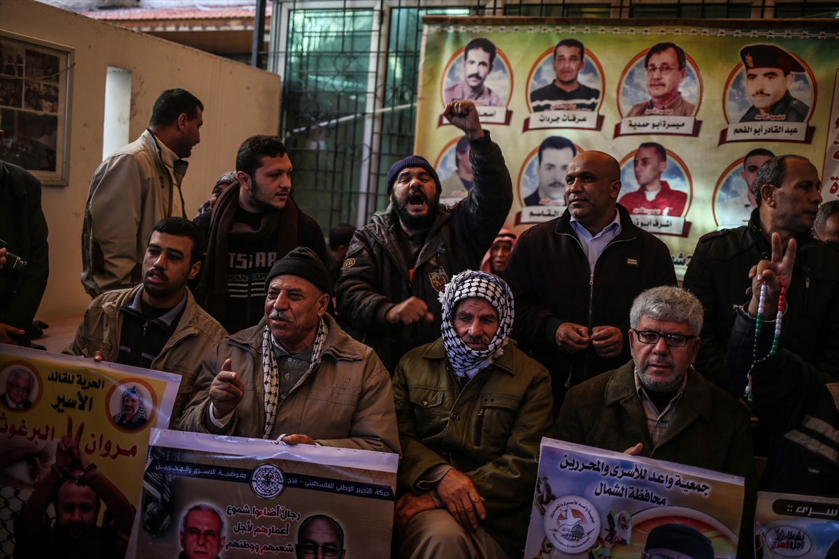 İsrail hapishanelerindeki Filistinlilere destek gösterisi - 3