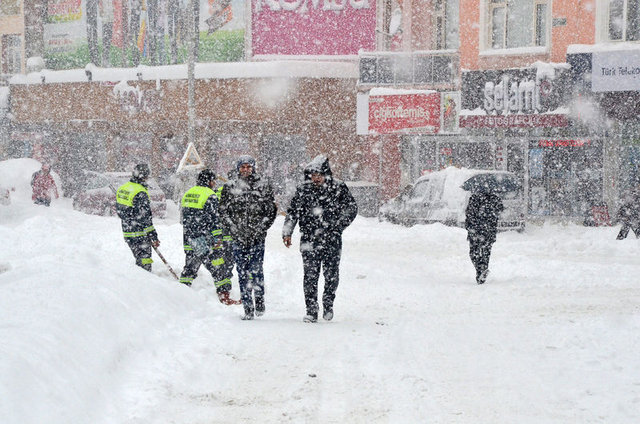 İştanbul'da beklenen yağış başladı! Bu saatlere dikkat! - 8