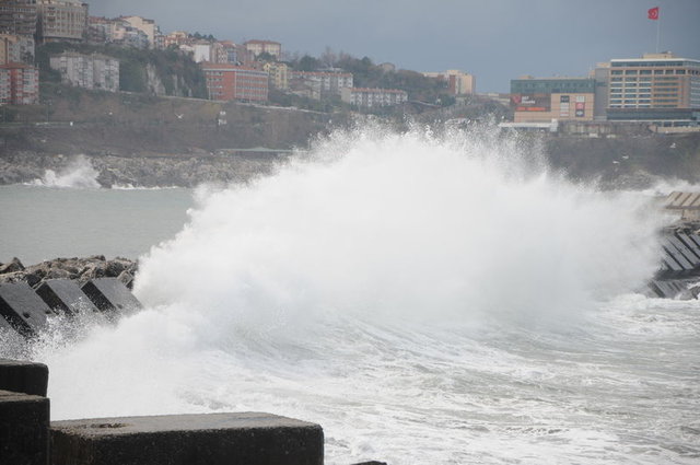 İştanbul'da beklenen yağış başladı! Bu saatlere dikkat! - 11