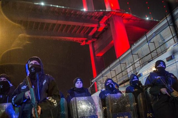 İstanbul'daki saldırı sonrası olay yerinden ilk görüntüler - 26