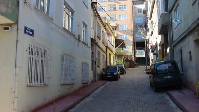 Bu sokağa girenler şaşkına dönüyor! - 2