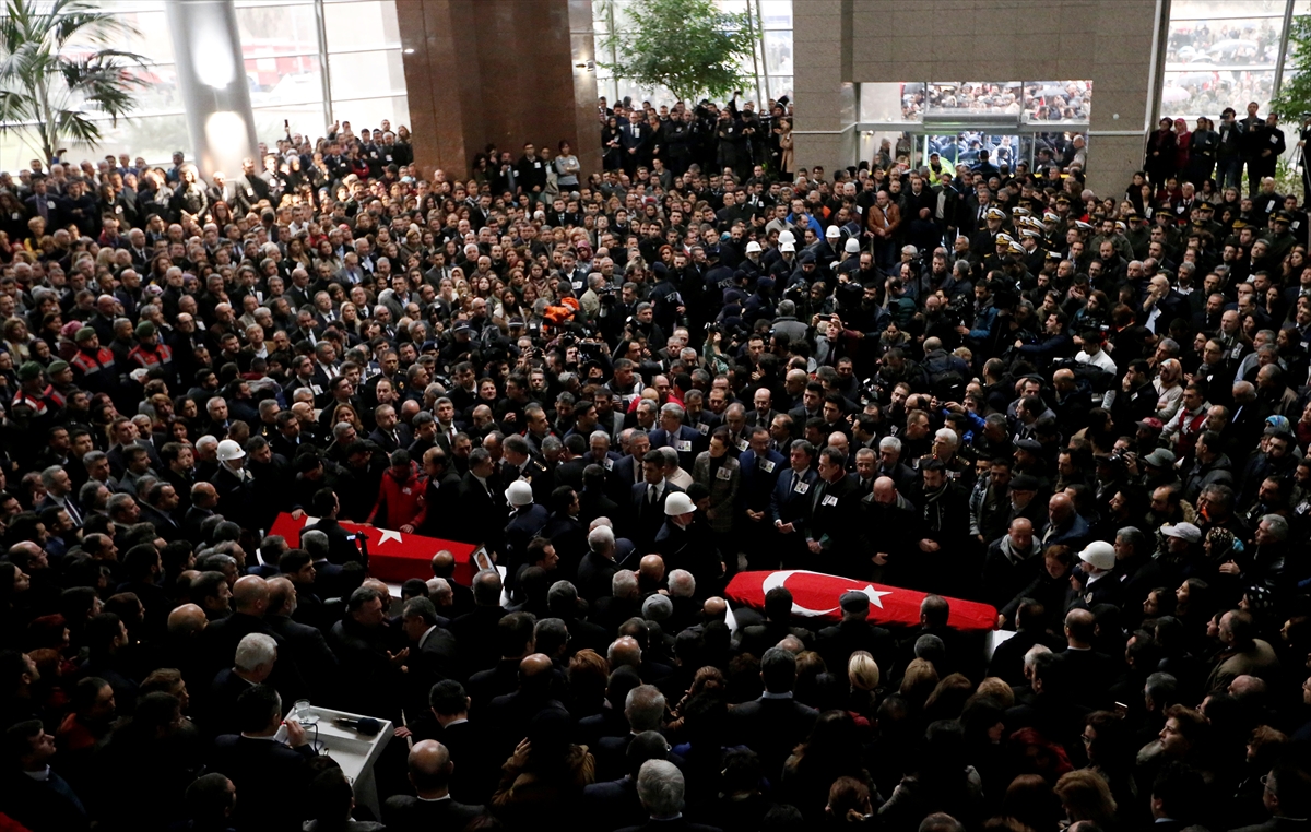 İzmir, şehit polis Fethi Sekin'i son yolculuğuna uğurladı - 6