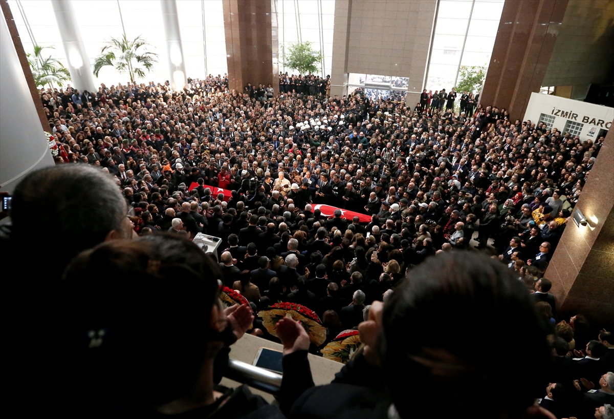İzmir, şehit polis Fethi Sekin'i son yolculuğuna uğurladı - 16