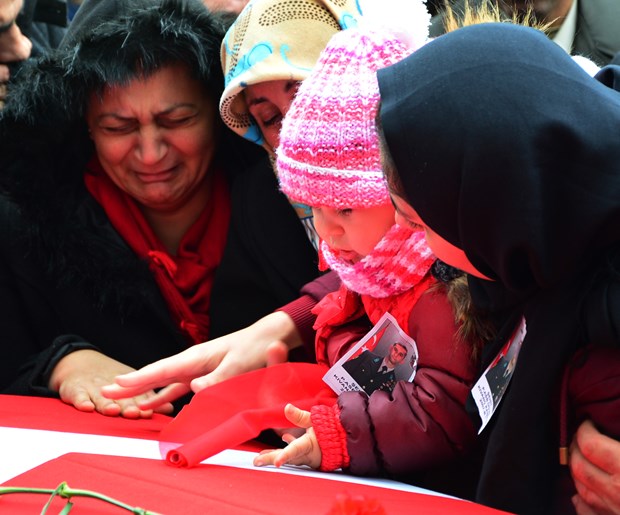 Fırat Kalkanı şehidine veda - 1