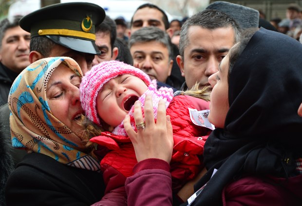 Fırat Kalkanı şehidine veda - 2