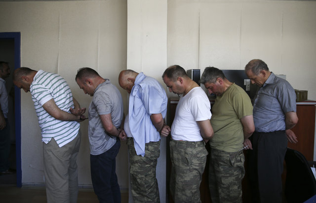 15 Temmuz gecesi ‘sıkıyönetim’ kavgası kuvvet mesajlarında - 11