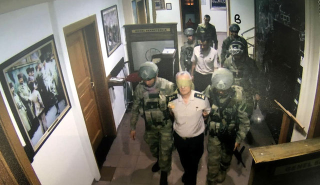 15 Temmuz gecesi ‘sıkıyönetim’ kavgası kuvvet mesajlarında - 12