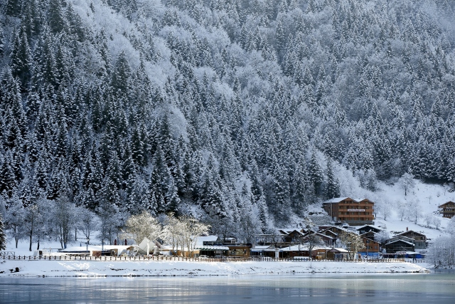 Uzungöl kışın da misafirlerini bekliyor - 336