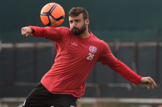 Başakşehir, dünyaca ünlü yıldıza imza attırdı! - 31