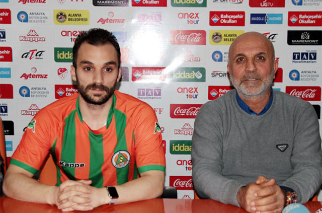 Başakşehir, dünyaca ünlü yıldıza imza attırdı! - 37