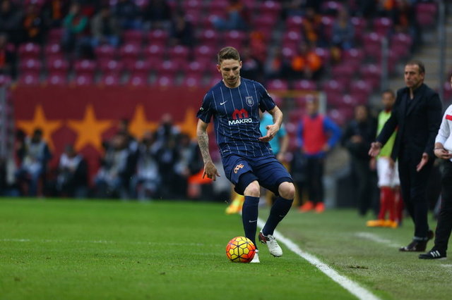 Başakşehir, dünyaca ünlü yıldıza imza attırdı! - 42