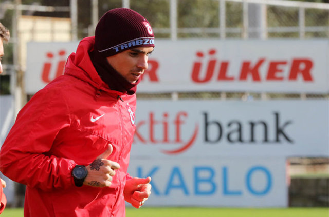 Başakşehir, dünyaca ünlü yıldıza imza attırdı! - 52