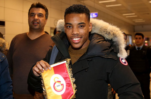 Başakşehir, dünyaca ünlü yıldıza imza attırdı! - 60