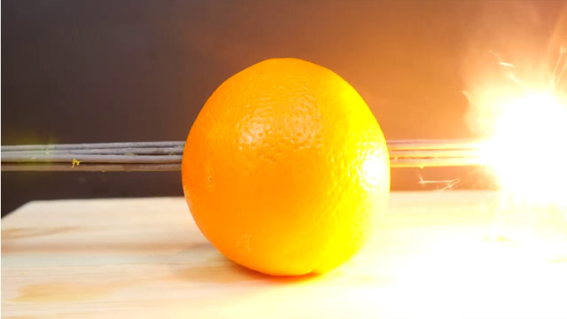 Maytap geçirdiği şeyleri ateşe verdi! - 6