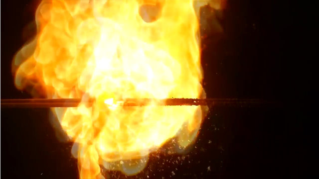 Maytap geçirdiği şeyleri ateşe verdi! - 23