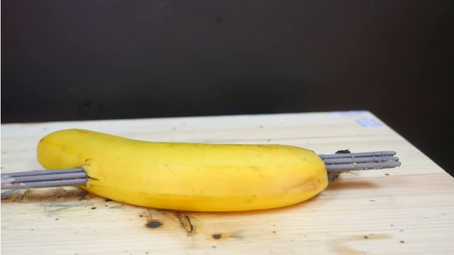 Maytap geçirdiği şeyleri ateşe verdi! - 26