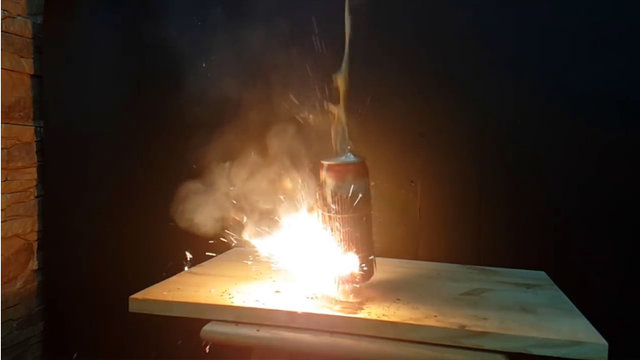 Maytap geçirdiği şeyleri ateşe verdi! - 49