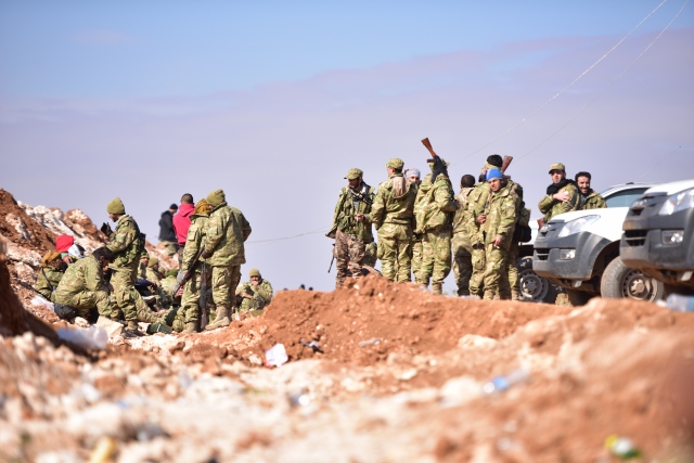 Muhalifler sivillere sığınak oldu - 31