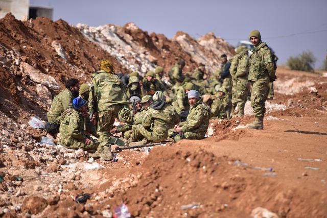 Muhalifler sivillere sığınak oldu - 35