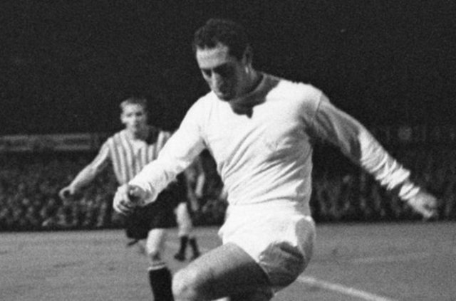 IFFHS 48 futbol efsanesini açıkladı - 43